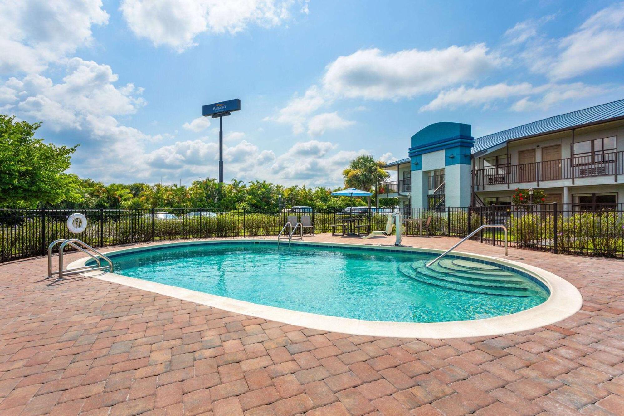Hotel Baymont By Wyndham Punta Gorda/Port Charlotte Exteriér fotografie